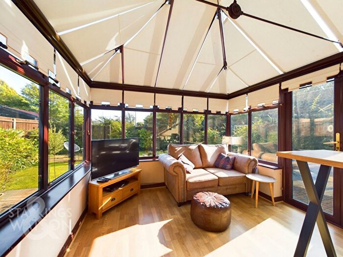 3 Bedroom Detached House For Sale In Kingswood Avenue, Carlton Colville, Lowestoft, NR33