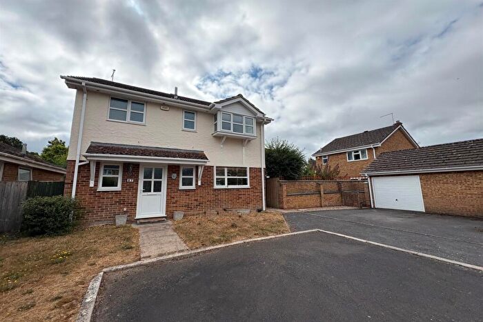 3 Bedroom Detached House To Rent In Verwood, BH31