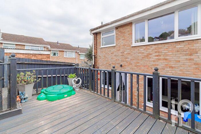 3 Bedroom End Of Terrace House For Sale In Prince Charles Avenue, Minster On Sea, ME12
