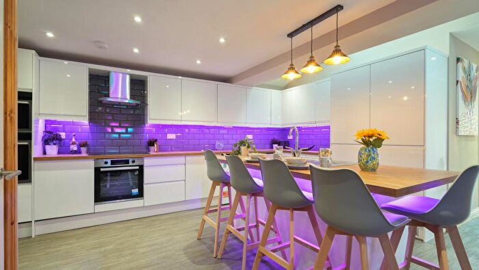 6 Bedroom House To Rent In Forsythia Gardens, Nottingham, Nottinghamshire, NG7