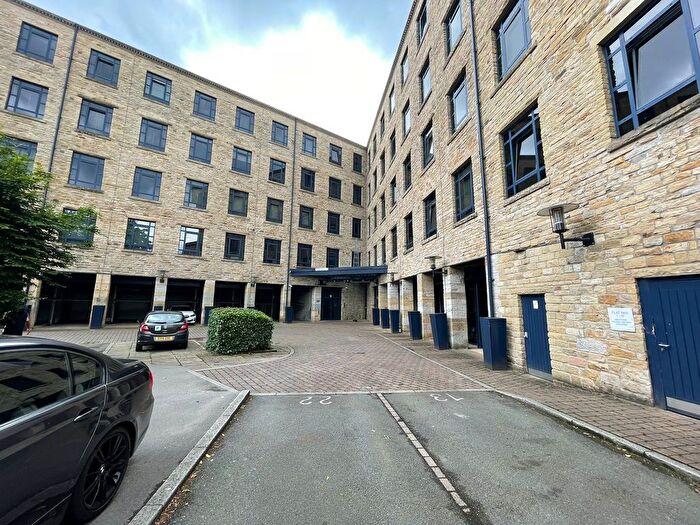1 Bedroom Flat To Rent In Firth Street, Huddersfield, HD1
