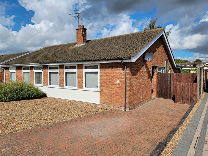 2 Bedroom Semi-detached Bungalow For Sale In Lincoln Gardens, Claydon, Ipswich, Suffolk, IP6