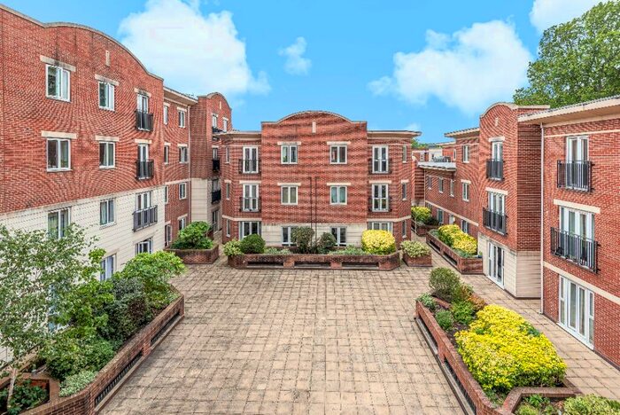 1 Bedroom Flat To Rent In Grenfell Rd, Maidenhead, SL6