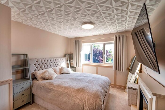 5 Bedroom End Terrace House For Sale In Fox Covert Lane, Misterton, Doncaster, DN10