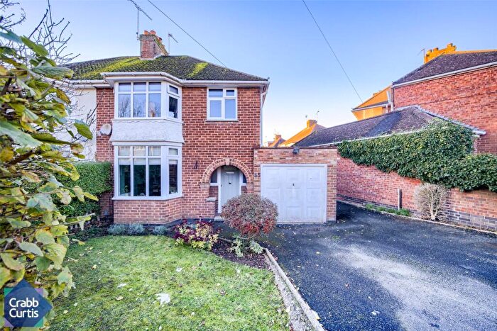 3 Bedroom Semi Detached House For Sale In Kinross Road, Lillington, Leamington Spa, Warwickshire, CV32