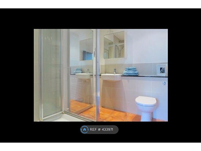 2 Bedroom Flat To Rent In Belvedere Road, Crystal Palace, SE19