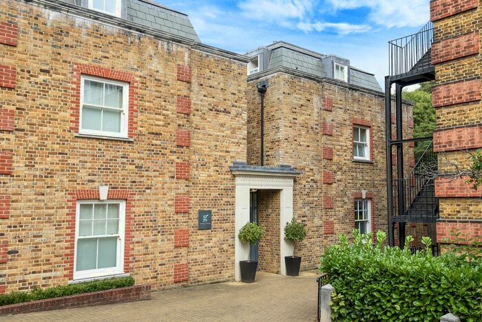 2 Bedroom Flat To Rent In Mycenae Road, London, SE3