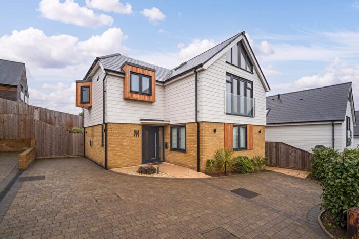 4 Bedroom Detached House For Sale In Borstal Hill, Whitstable, CT5