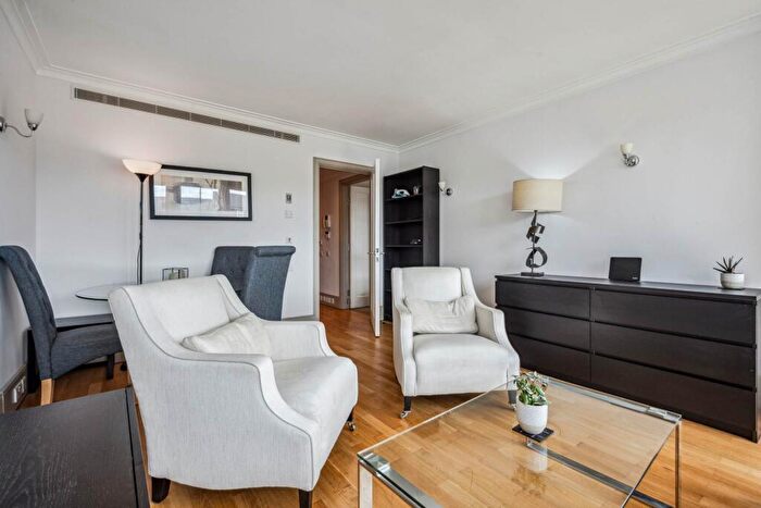 1 Bedroom Apartment To Rent In Francis House, Kings Chelsea, SW10