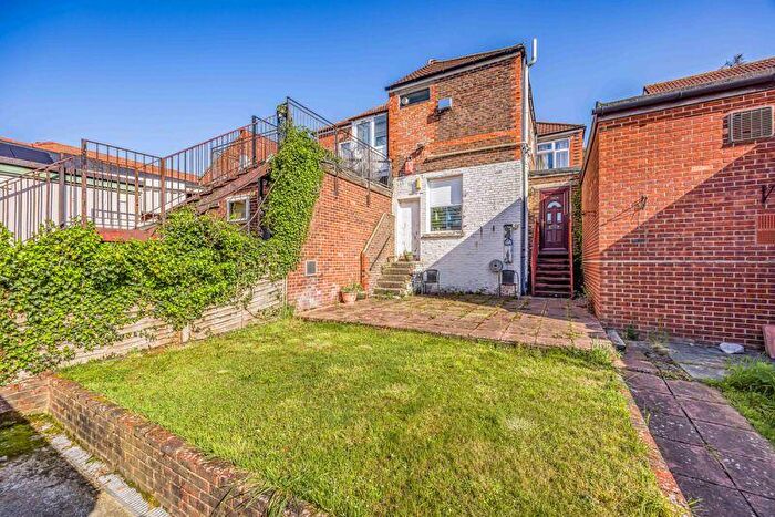 2 Bedroom Flat For Sale In Havant Road, Drayton, PO6