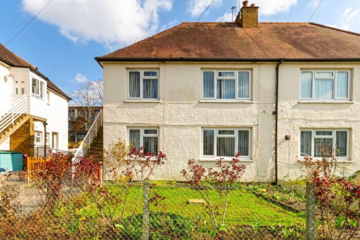 2 Bedroom Flat To Rent In Browning Avenue, London, W7