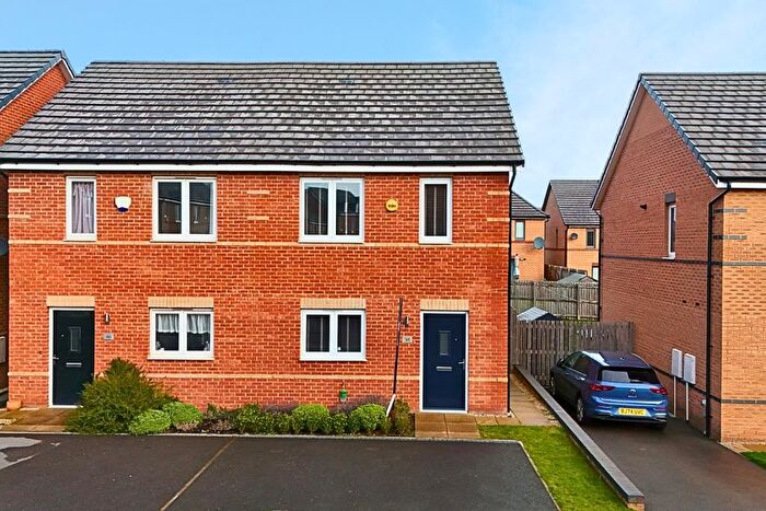 3 Bedroom Semi Detached House For Sale In Little Wood Crescent, Wakefield, WF1