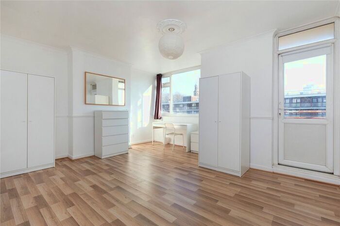 3 Bedroom Maisonette To Rent In St. John's Estate, London, N1