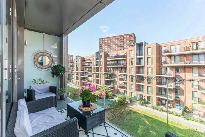 2 Bedroom Flat For Sale In Kilburn Park Road, London, NW6