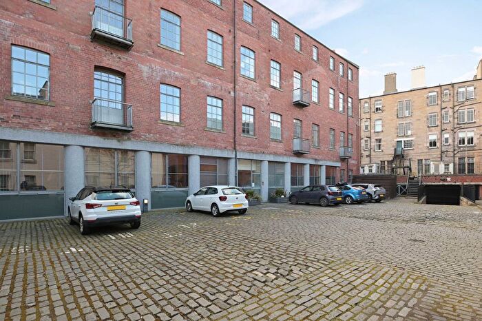 2 Bedroom Flat For Sale In Patriothall, Stockbridge, Edinburgh, EH3