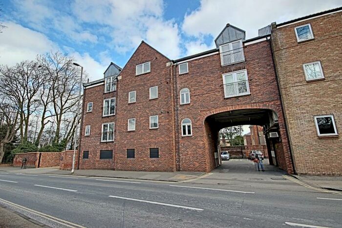 3 Bedroom Apartment To Rent In Regal Court, Beverley, HU17