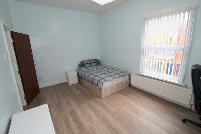 3 Bedroom Terraced House To Rent In Kenmure Place, Preston, Lancashire, PR1