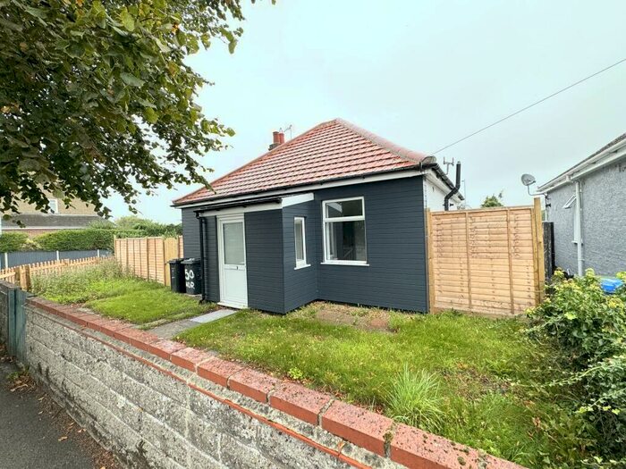 2 Bedroom Detached Bungalow To Rent In Dell Road East, Lowestoft, NR33
