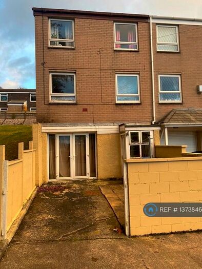 3 Bedroom Semi-Detached House To Rent In Gayle Way, Accrington, BB5