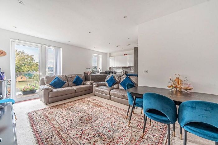 2 Bedroom Flat For Sale In Hayling Way, Edgware, HA8