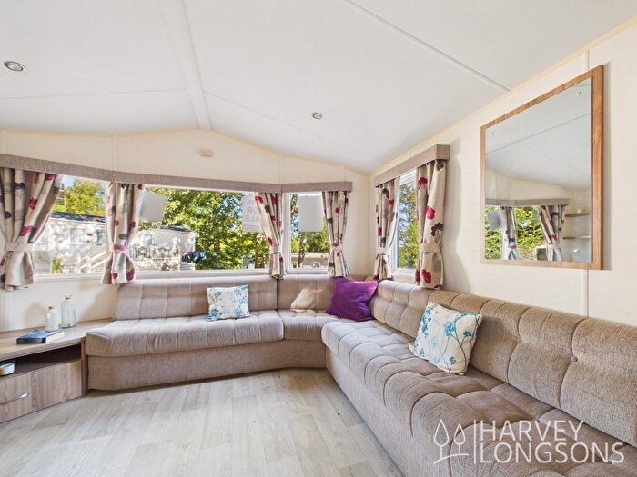 3 Bedroom Park Home For Sale In The Ridge West, St. Leonards-On-Sea, TN37