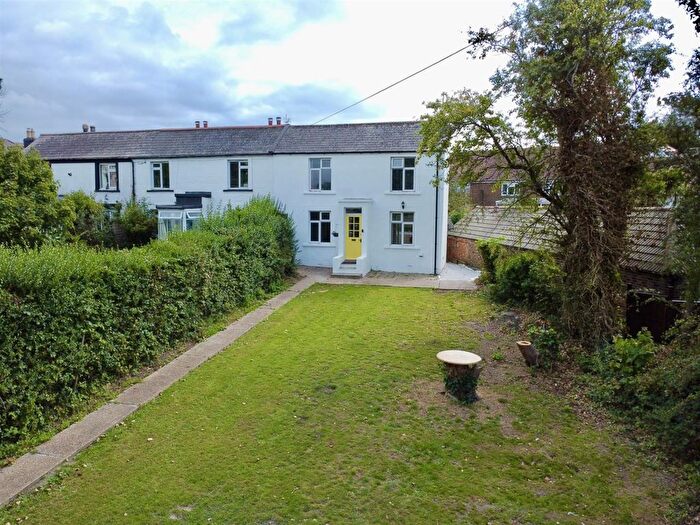 2 Bedroom End Terrace House For Sale In Old London Road, Hastings, TN35