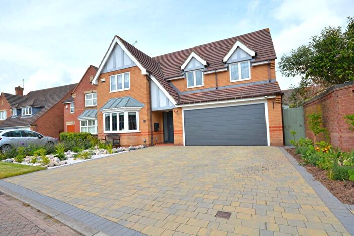 5 Bedroom Detached House For Sale In Planter Close, Cawston, CV22