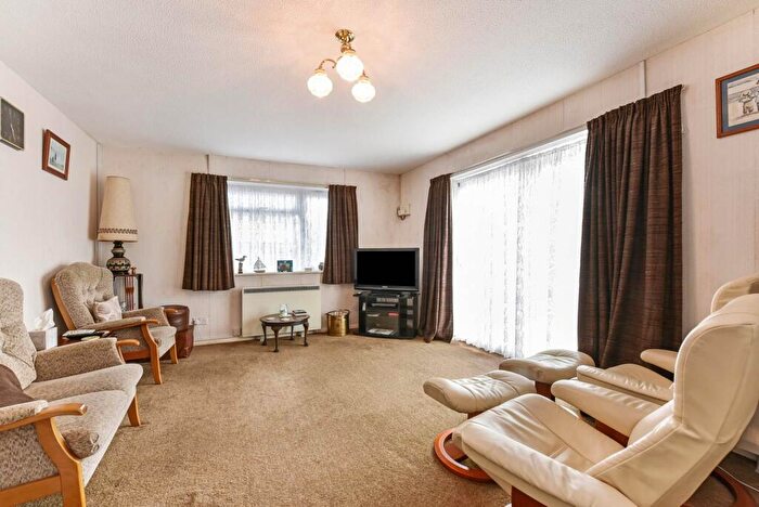 3 Bedroom Detached Bungalow For Sale In Farm Road, Bracklesham Bay, West Sussex, PO20