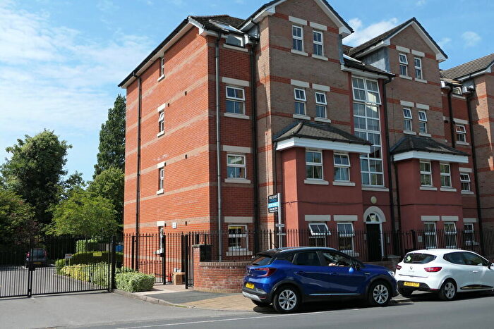 2 Bedroom Apartment For Sale In Flat, Parrswood Road, M20