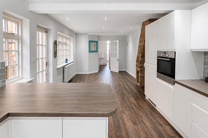 3 Bedroom Terraced House For Sale In Pier Avenue, Herne Bay, Kent, CT6