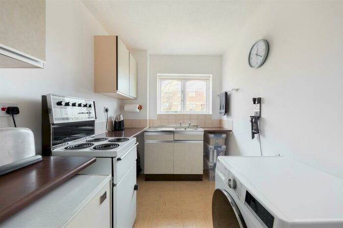 1 Bedroom Apartment For Sale In Brockway Close, Leytonstone, E11