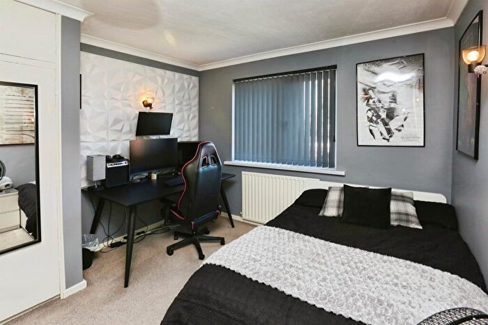2 Bedroom Semi-Detached House For Sale In Tukes Avenue, Gosport, PO13