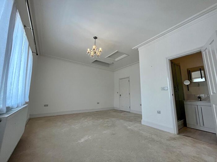 4 Bedroom Town House To Rent In Monkton Street, Ryde, PO33