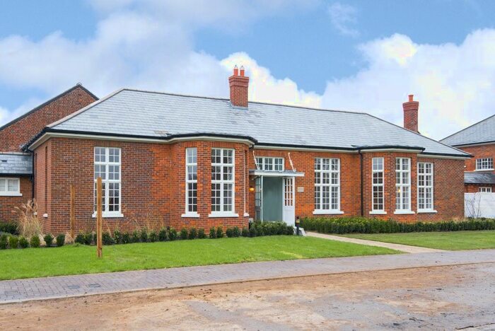 2 Bedroom Bungalow To Rent In Orchard Square, Caversfield, Bicester, OX27