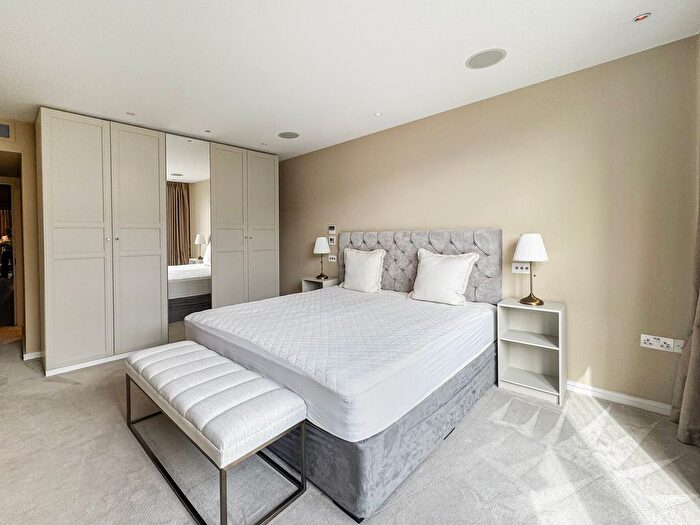 1 Bedroom Flat To Rent In Young Street, London, W8