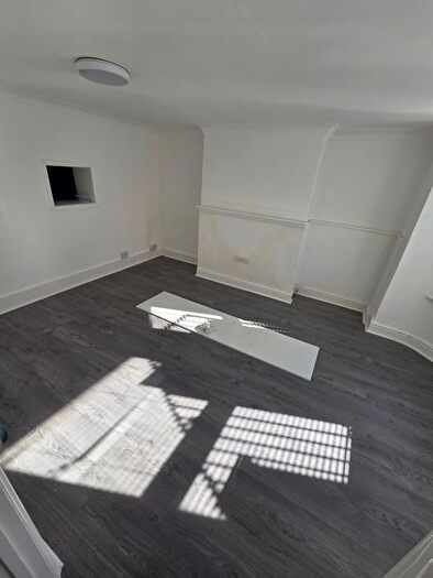 2 Bedroom Maisonette To Rent In Dover Road, Folkestone, CT20