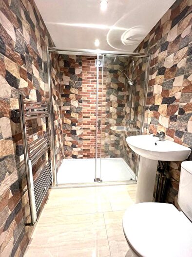 1 Bedroom Flat To Rent In Little Heath, Chadwell Heath, Romford, RM6