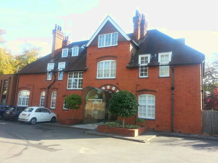 1 Bedroom Flat To Rent In Hogarth Lane, Chiswick, W4