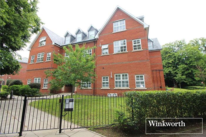 2 Bedroom Flat To Rent In Goldring Court, Goldring Way, London Colney, St. Albans, AL2