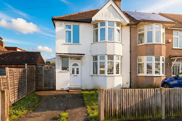 3 Bedroom End Terrace House For Sale In Denecroft Crescent, Uxbridge, UB10
