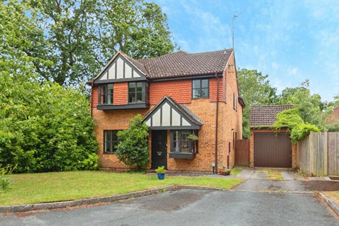 4 Bedroom Detached House For Sale In Meadowland, Chineham, Basingstoke, Hampshire, RG24