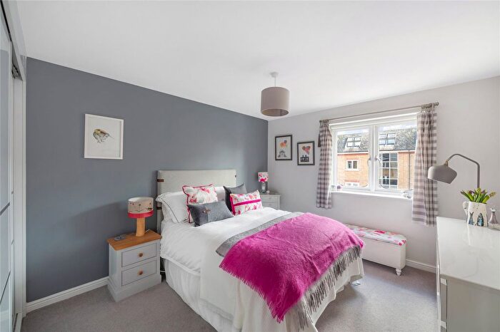 1 Bedroom Flat To Rent In Garratt Lane, London, SW18