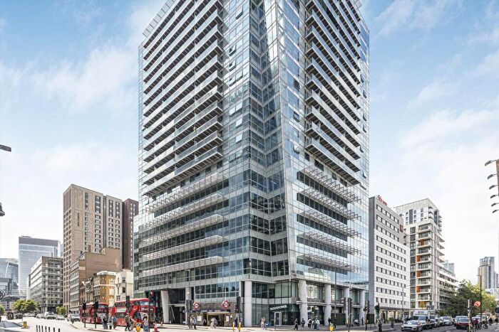 2 Bedroom Flat To Rent In Whitechapel High Street, Aldgate, E1