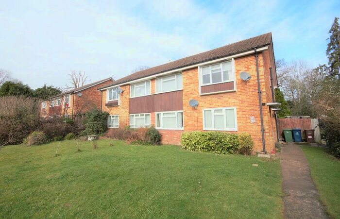 2 Bedroom Maisonette To Rent In Abbey Close, Pinner, HA5
