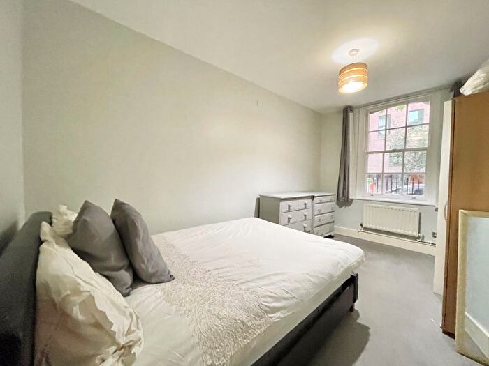 1 Bedroom Flat To Rent In Rodney Road, SE17