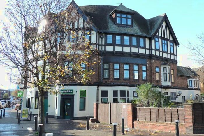 1 Bedroom Flat To Rent In Lordship Lane, London, N22