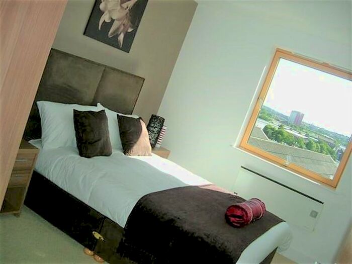 1 Bedroom Flat To Rent In Clarence House, The Boulevard, Leeds, LS10