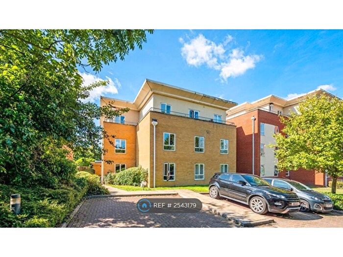 2 Bedroom Flat To Rent In Woodcote Road, Wallington, SM6