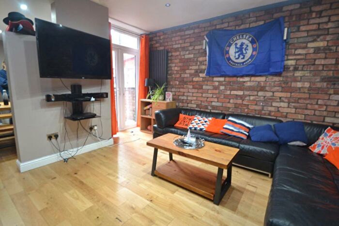 6 Bedroom Detached House To Rent In Moseley Road, Fallowfield, Manchester, M14