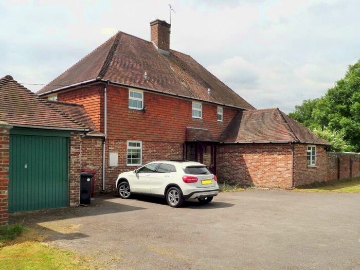 4 Bedroom Detached House To Rent In Village Street, Kirdford, RH14